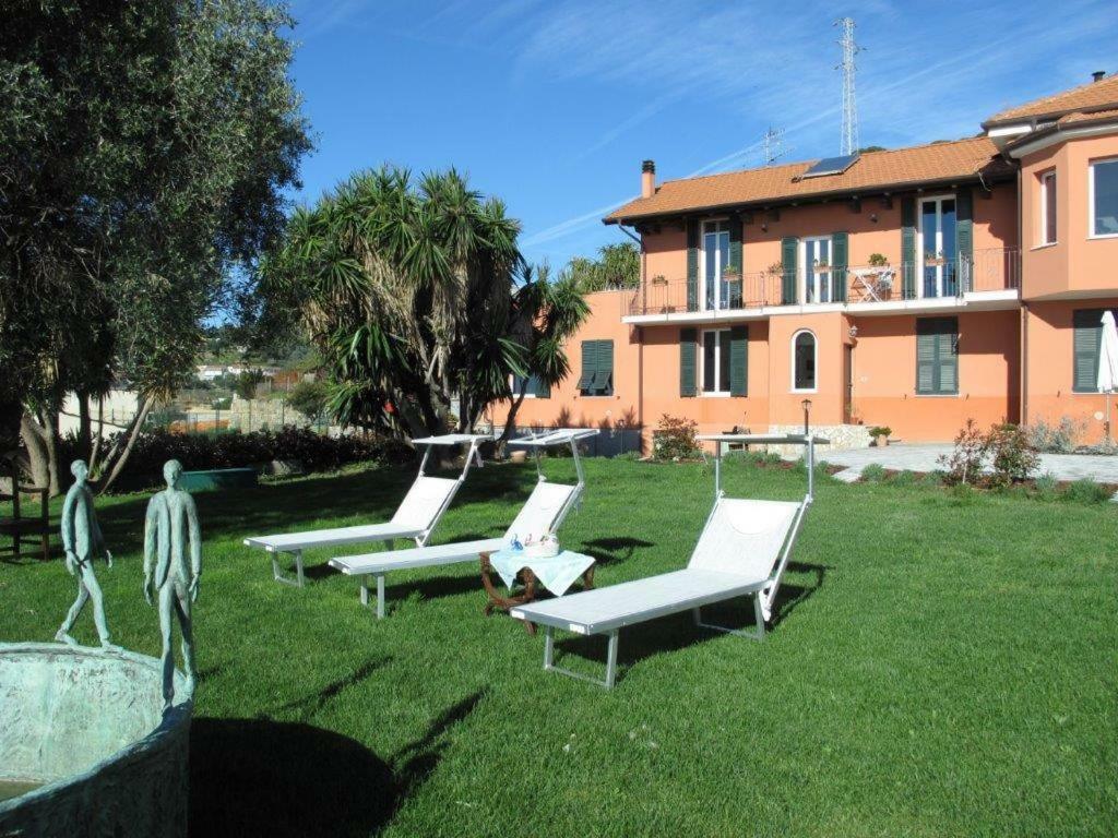 Agriturismo La Tuffatrice Imperia Exterior photo